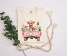 Load image into Gallery viewer, Pink Christmas Highland Cow– DTF Transfer
